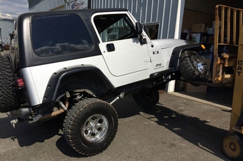 Family-owned Kent lift kit installation company in WA near 98030